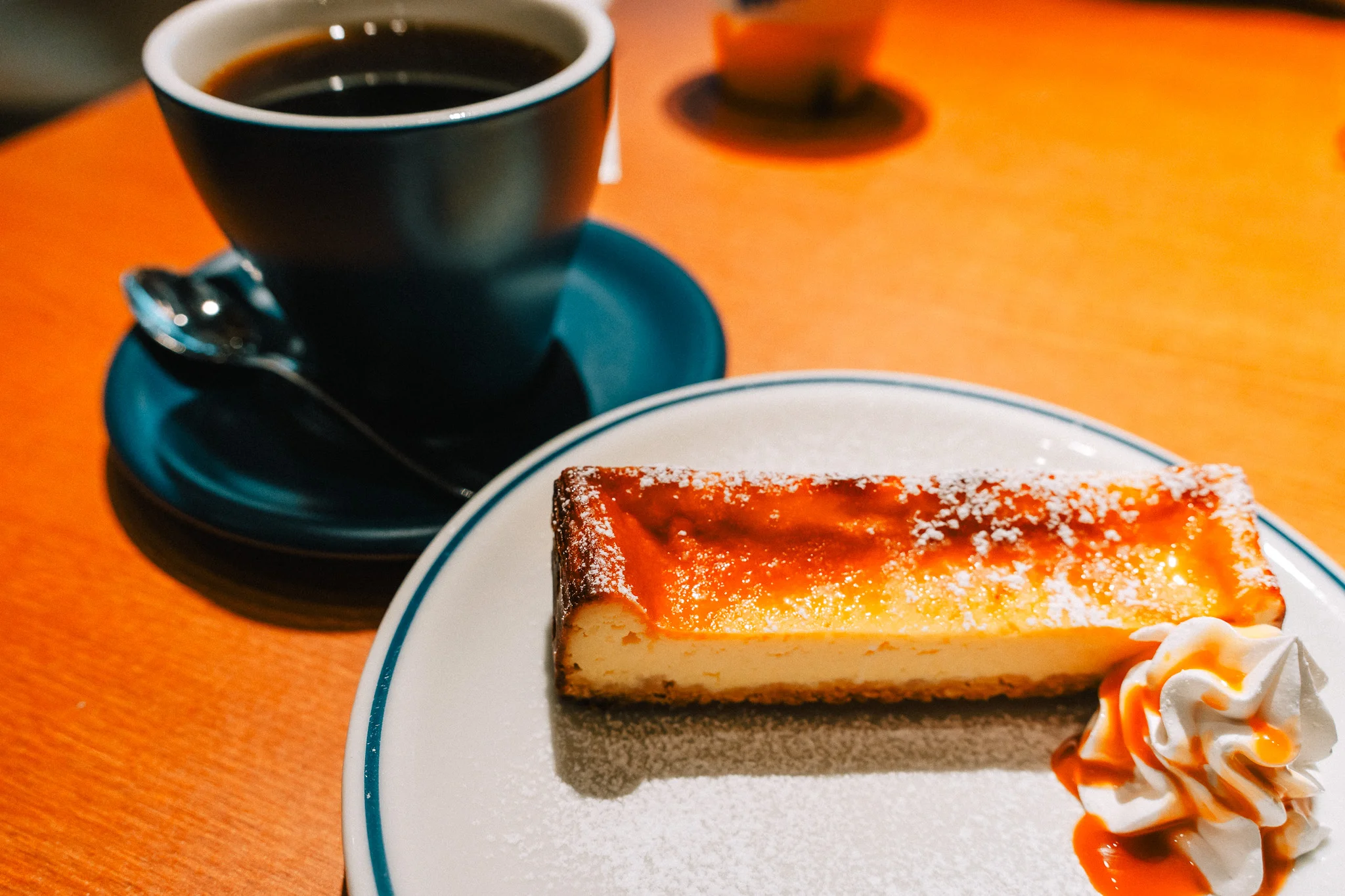 博多のカフェでチーズケーキ